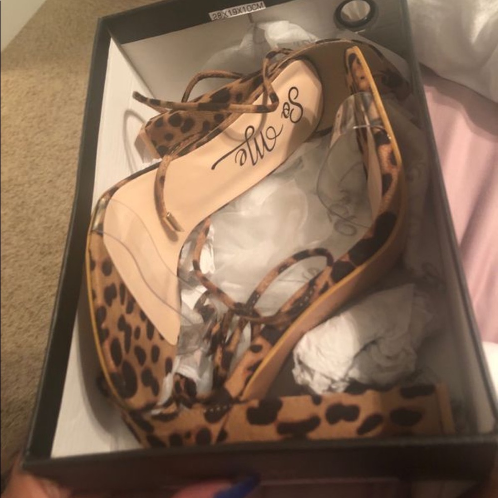Size 10 leopard print heel
